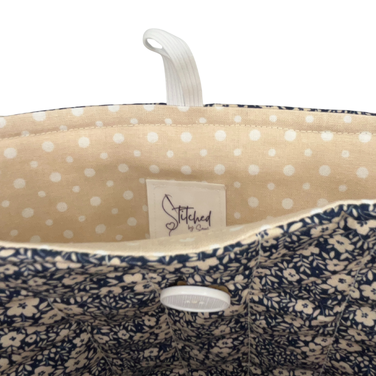 Everleigh Quilted Book Sleeve