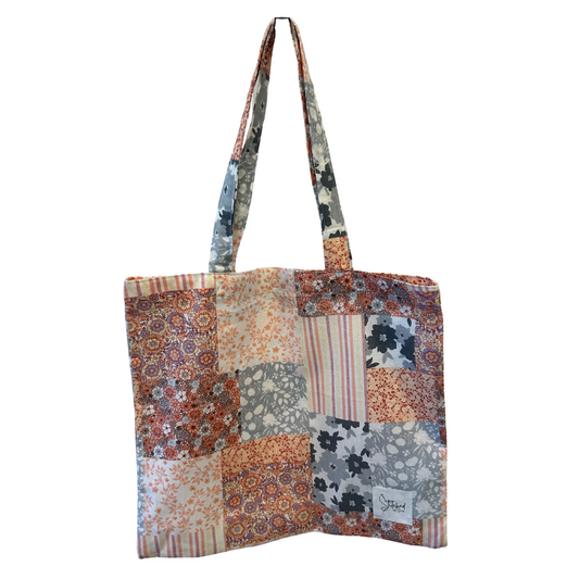 Nellie – Patchwork Floral Basic Tote